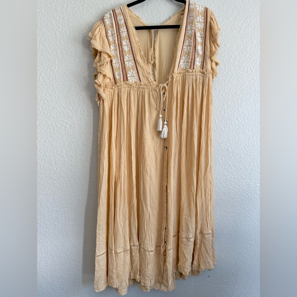 FREE PEOPLE Size small V Neck Midi Dress Boho Folklore Era Peasant Beige